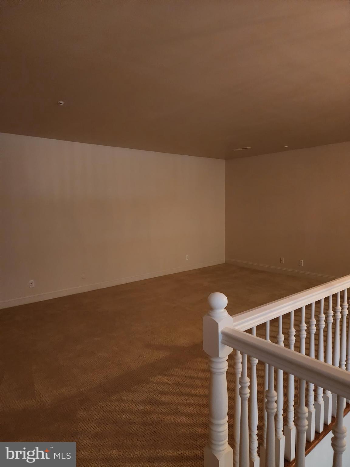 WALNUT HILL - Residential Lease