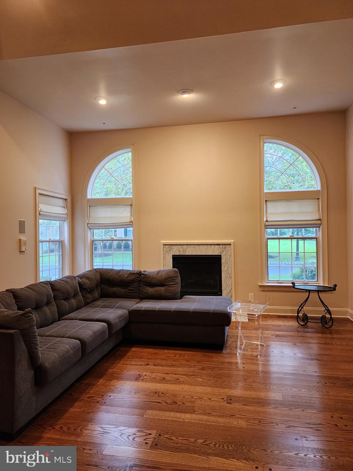 WALNUT HILL - Residential Lease