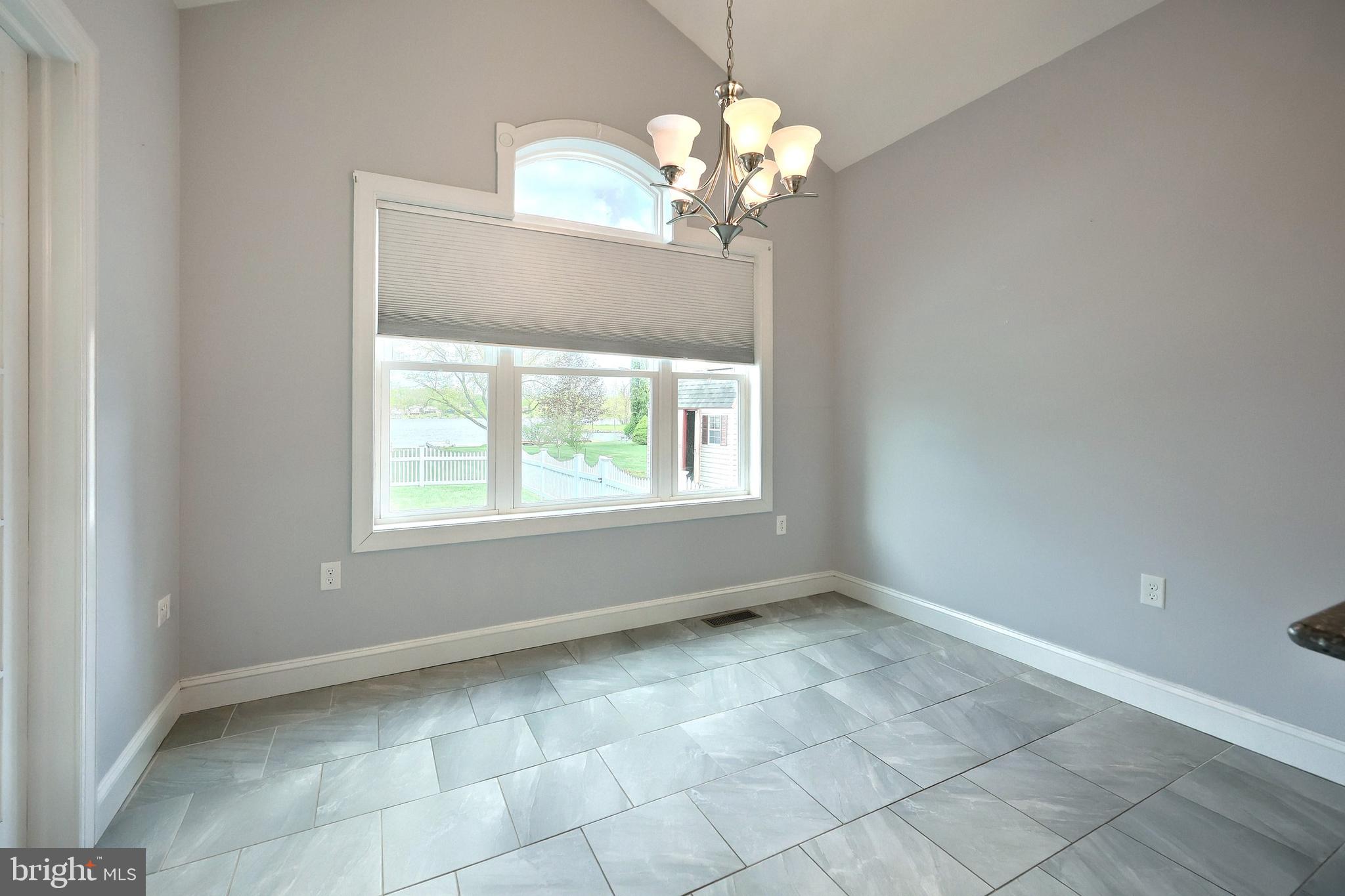 LAKE MEADE - Residential