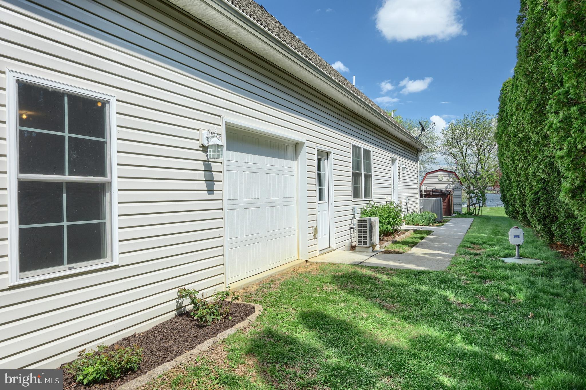 LAKE MEADE - Residential