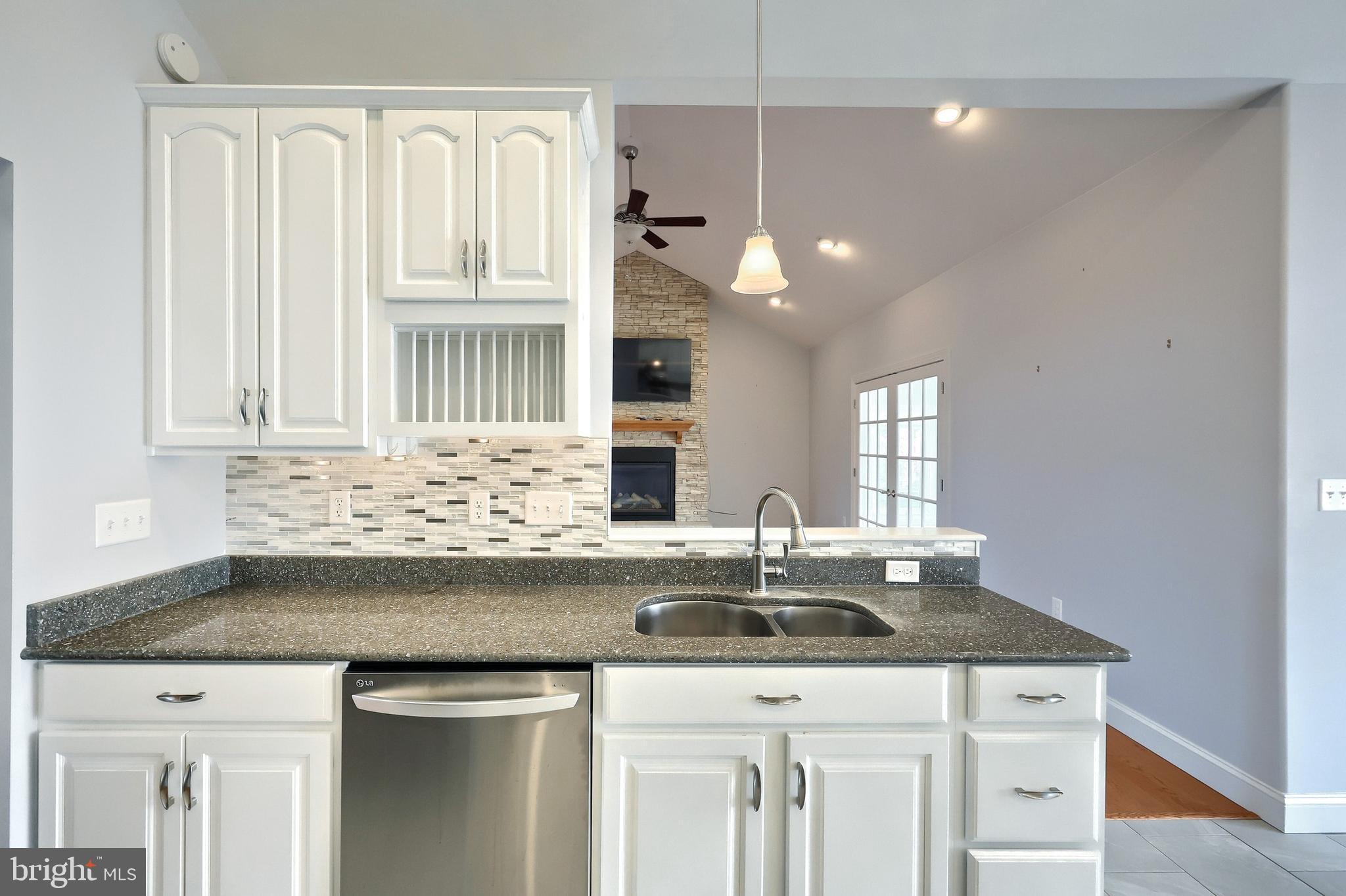 LAKE MEADE - Residential