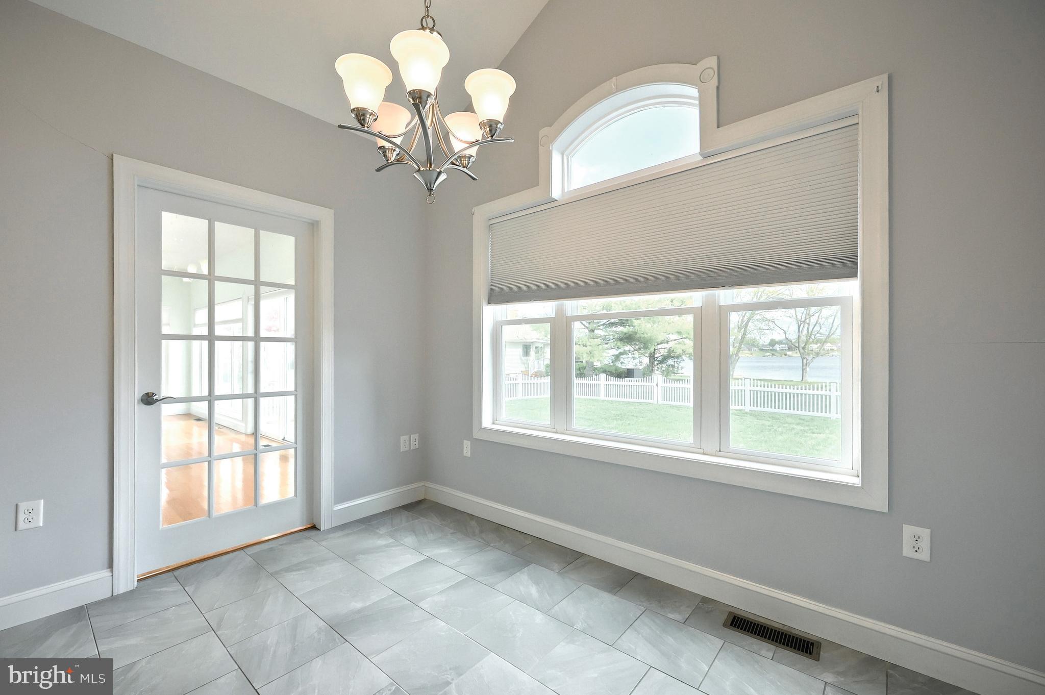 LAKE MEADE - Residential