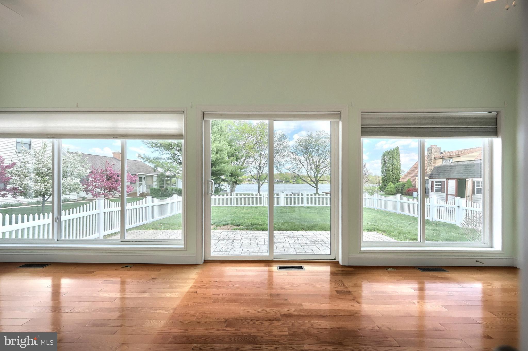 LAKE MEADE - Residential