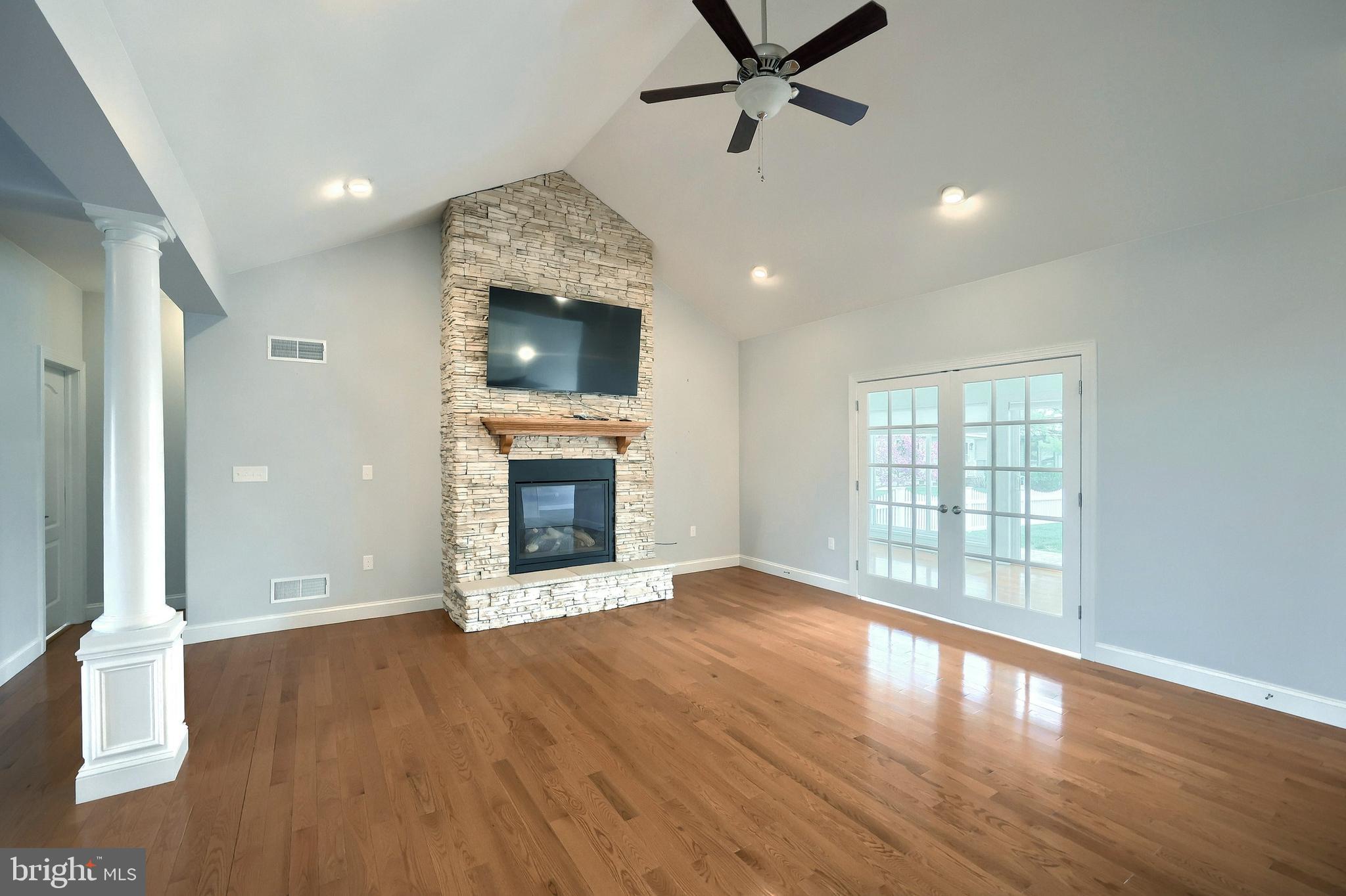 LAKE MEADE - Residential