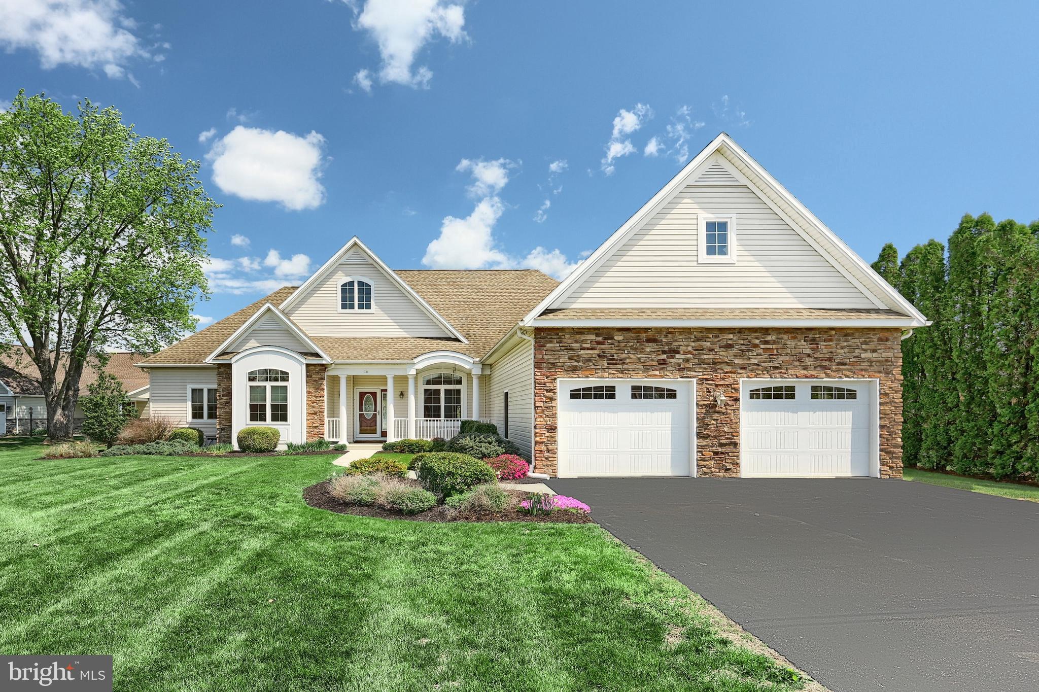 LAKE MEADE - Residential