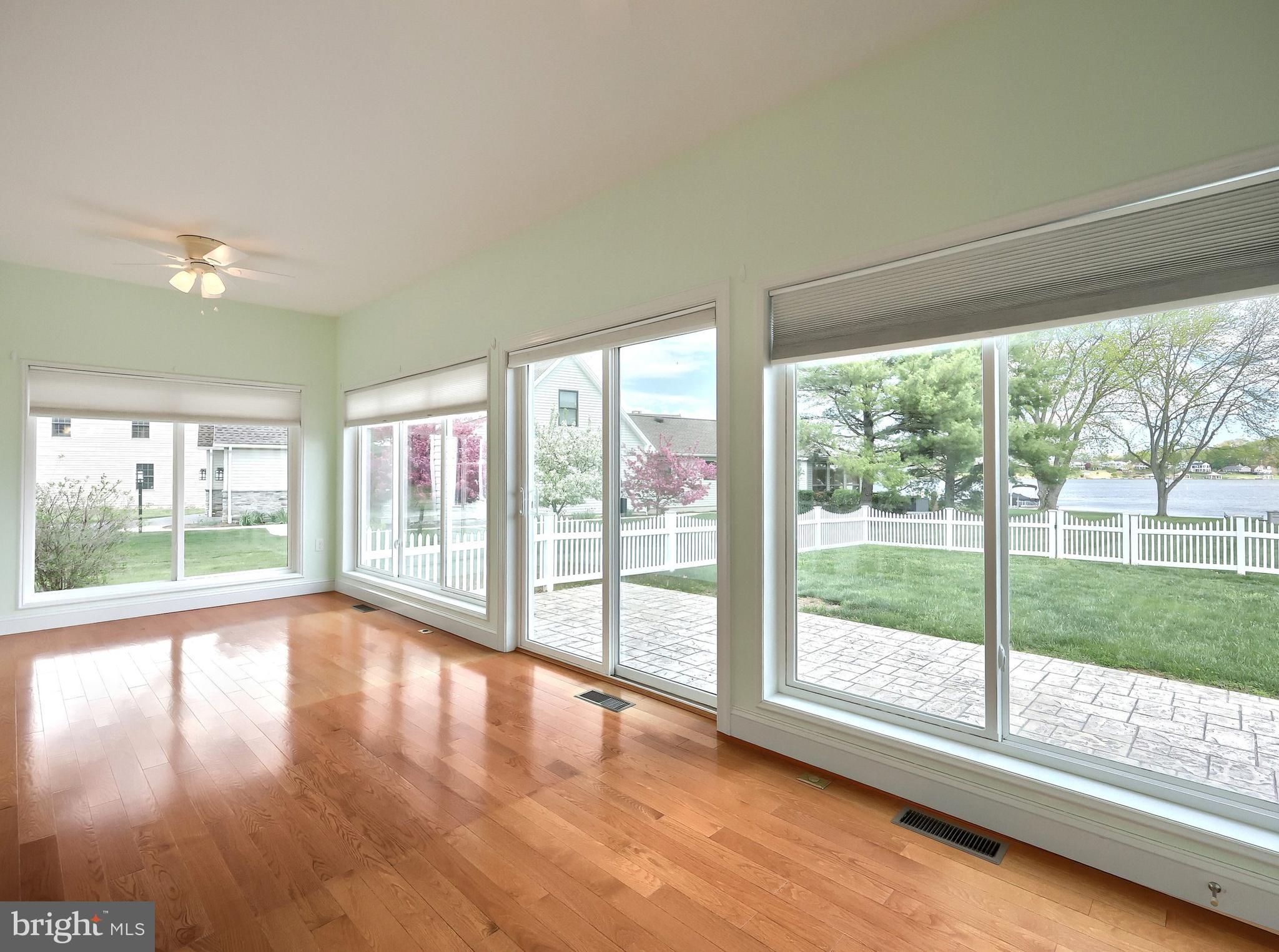 LAKE MEADE - Residential