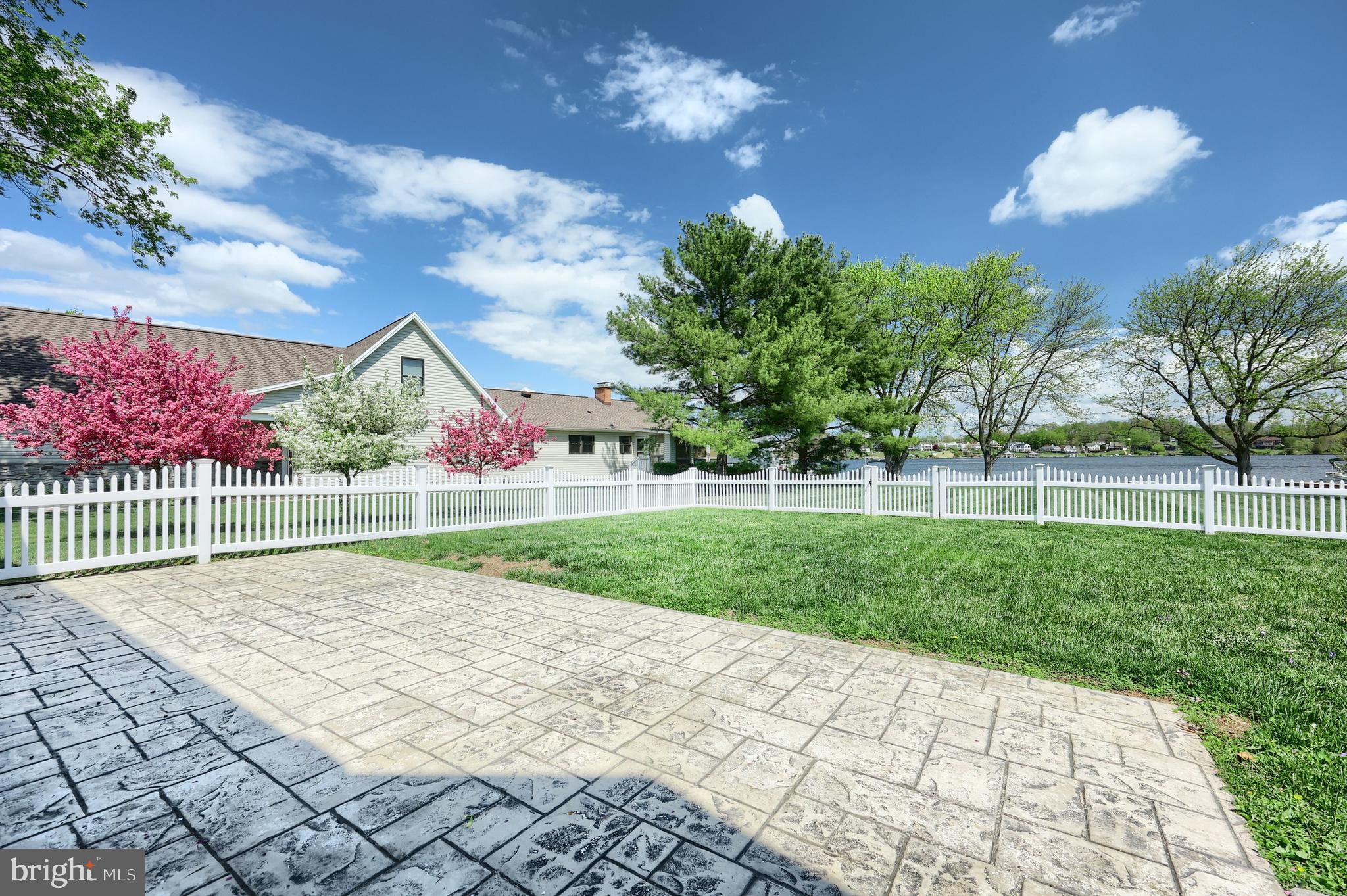 LAKE MEADE - Residential