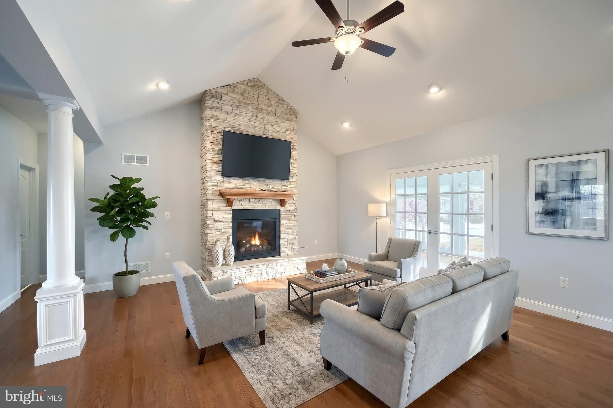 LAKE MEADE - Residential