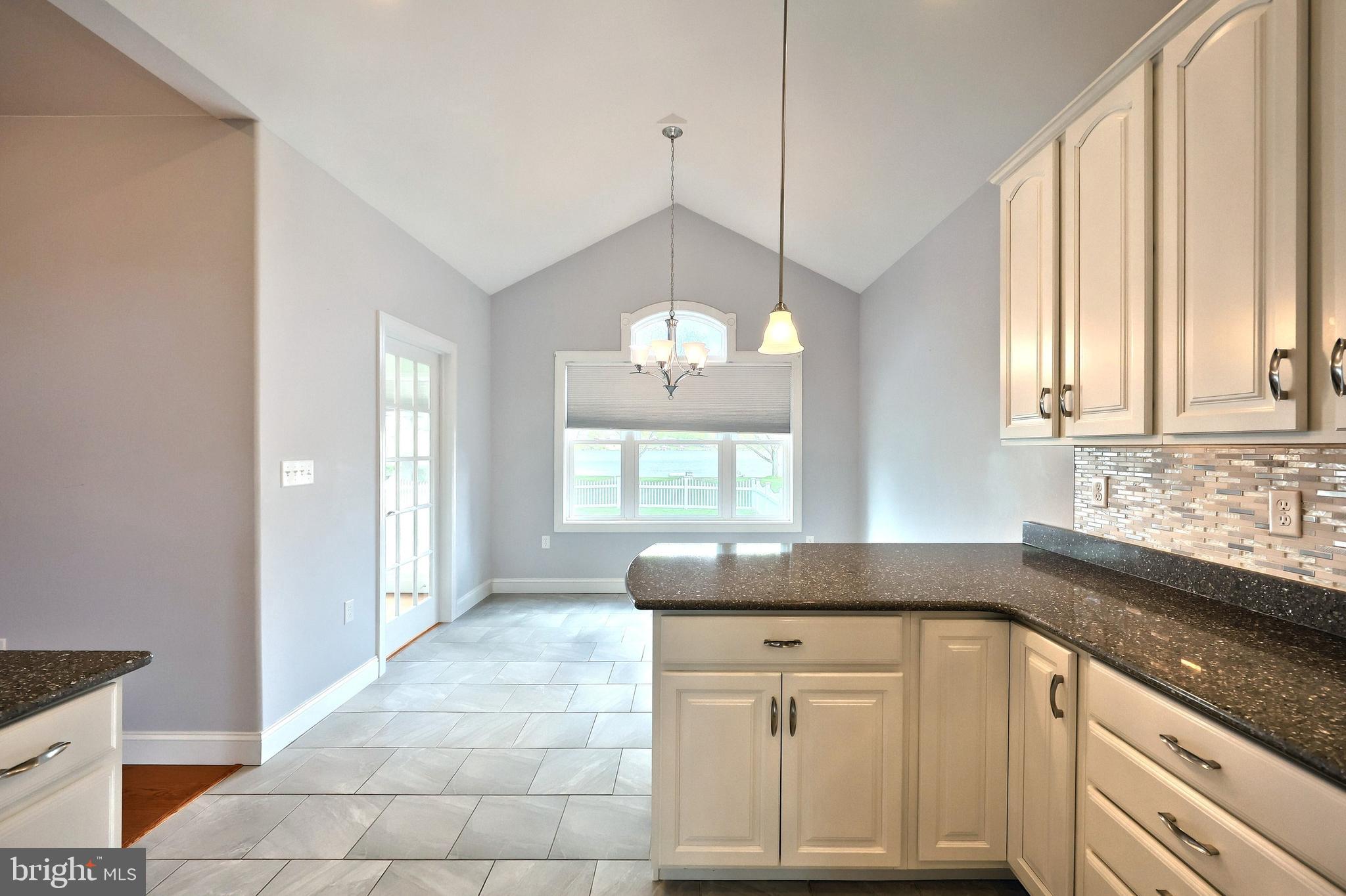 LAKE MEADE - Residential