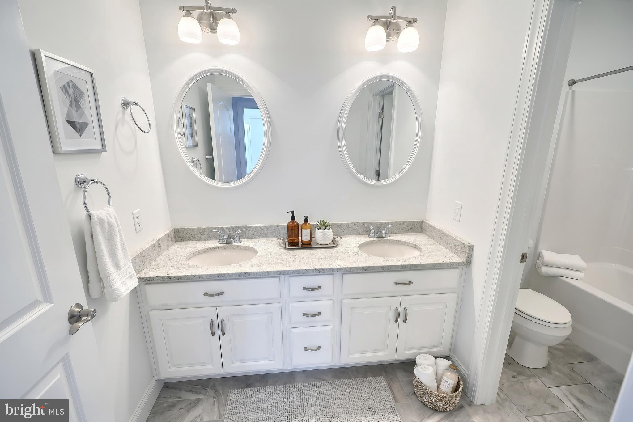 LAKE MEADE - Residential