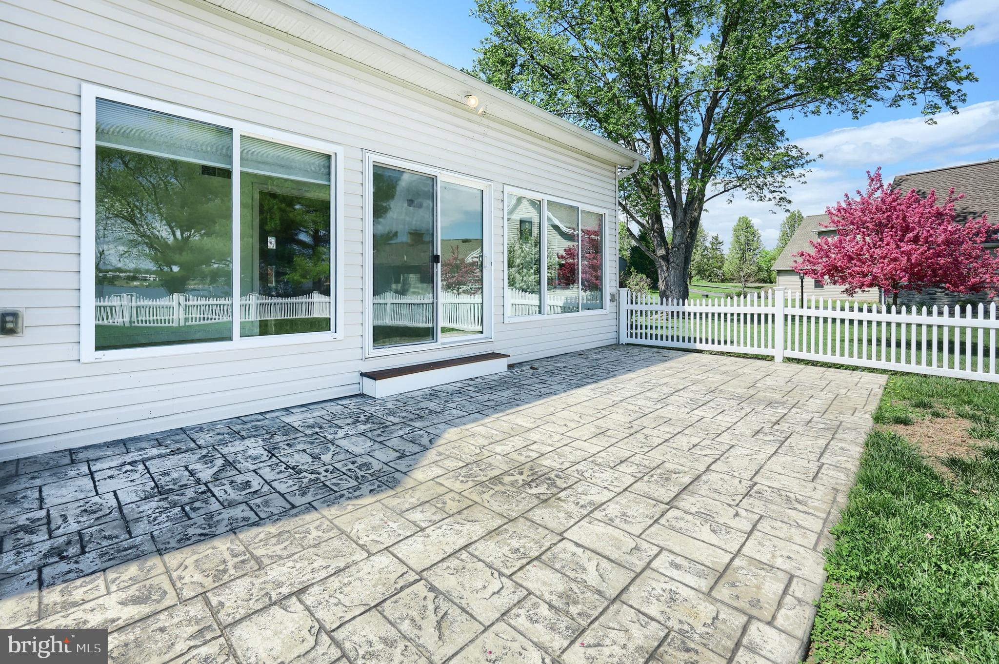 LAKE MEADE - Residential