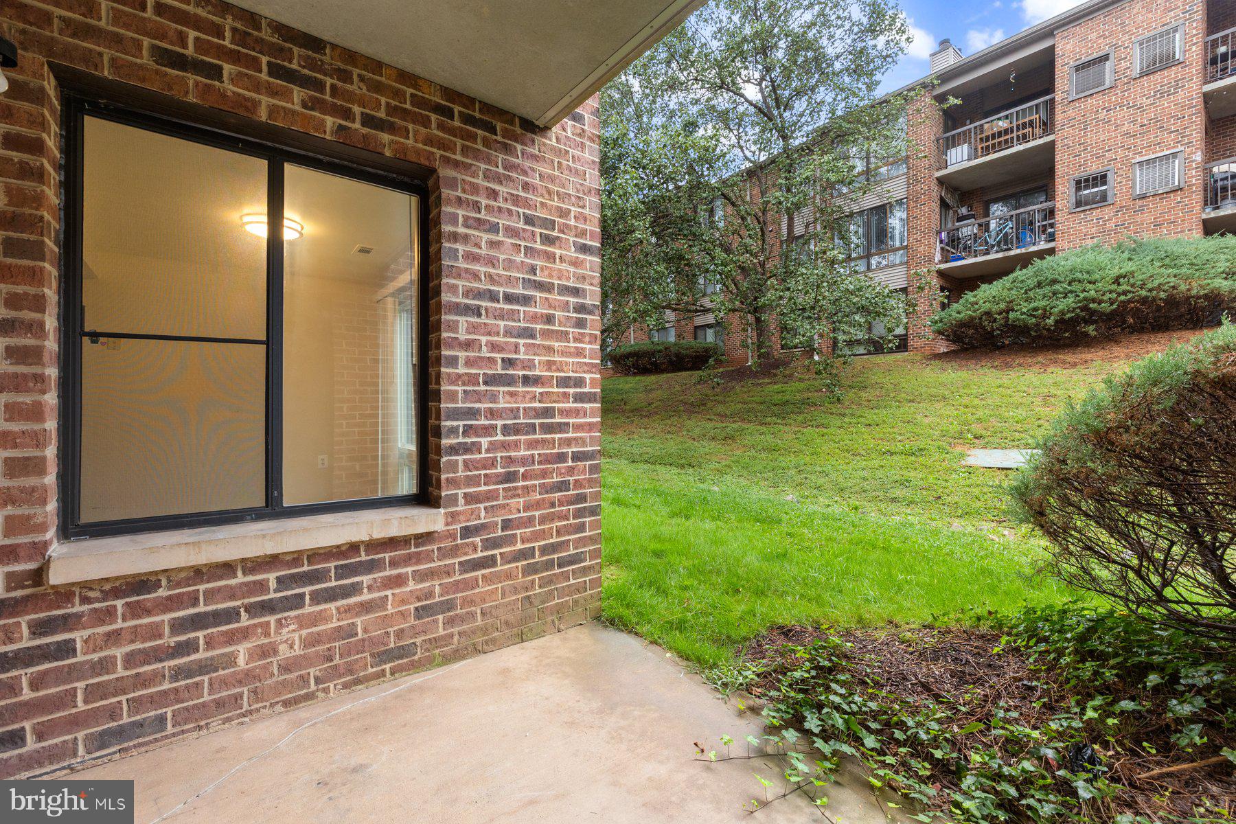 FARMINGDALE - Residential