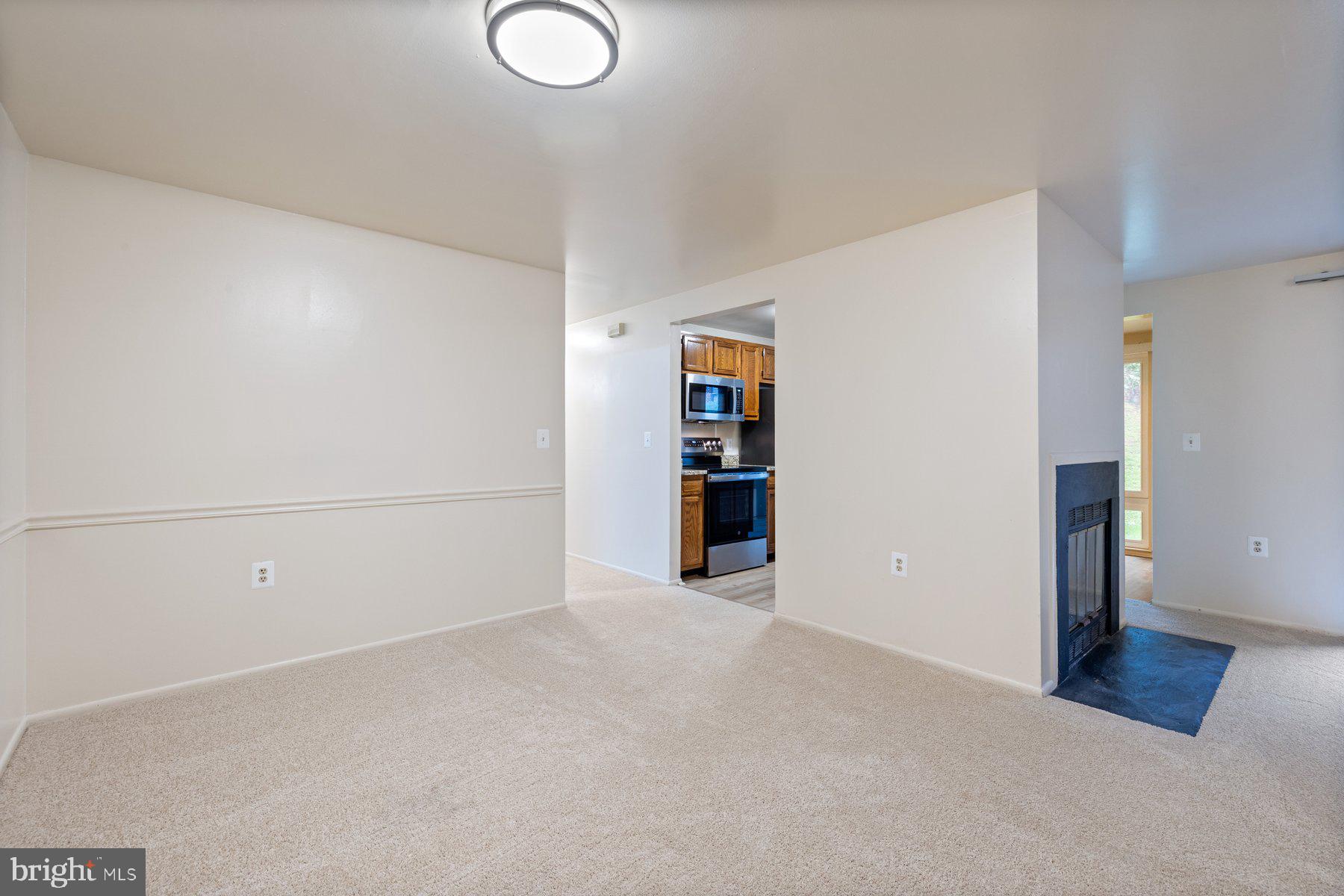 FARMINGDALE - Residential