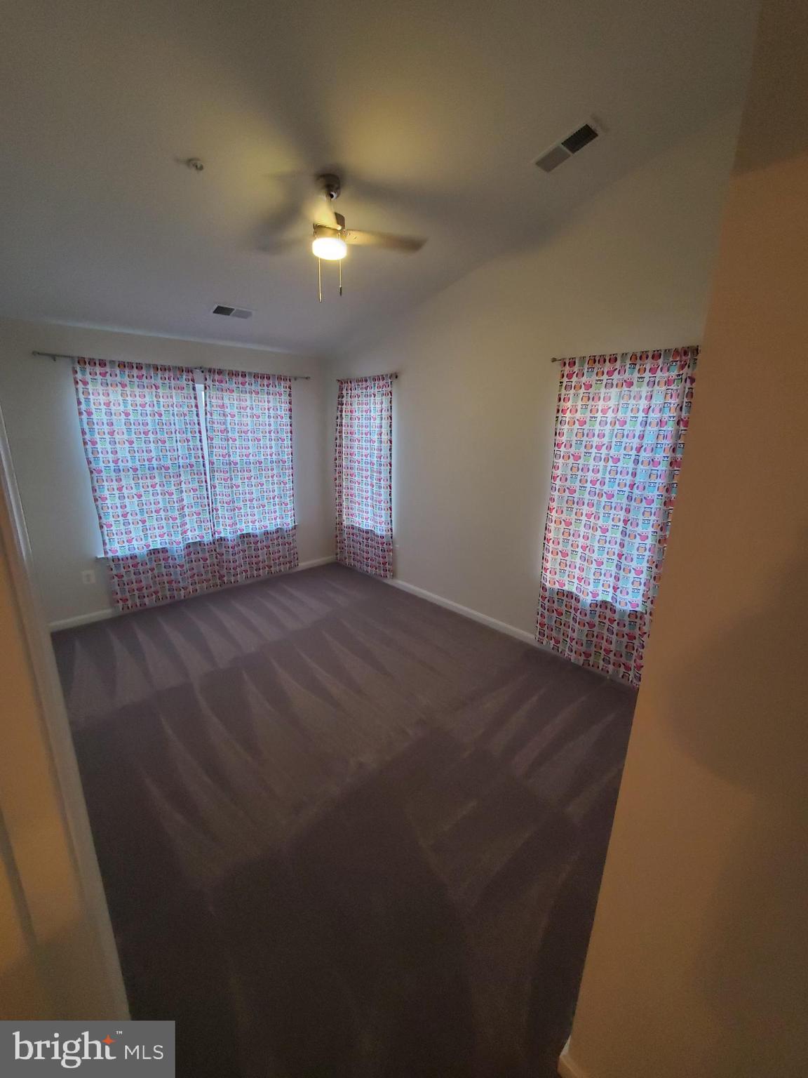 ST CHARLES SUB - SHEFFIELD - Residential Lease