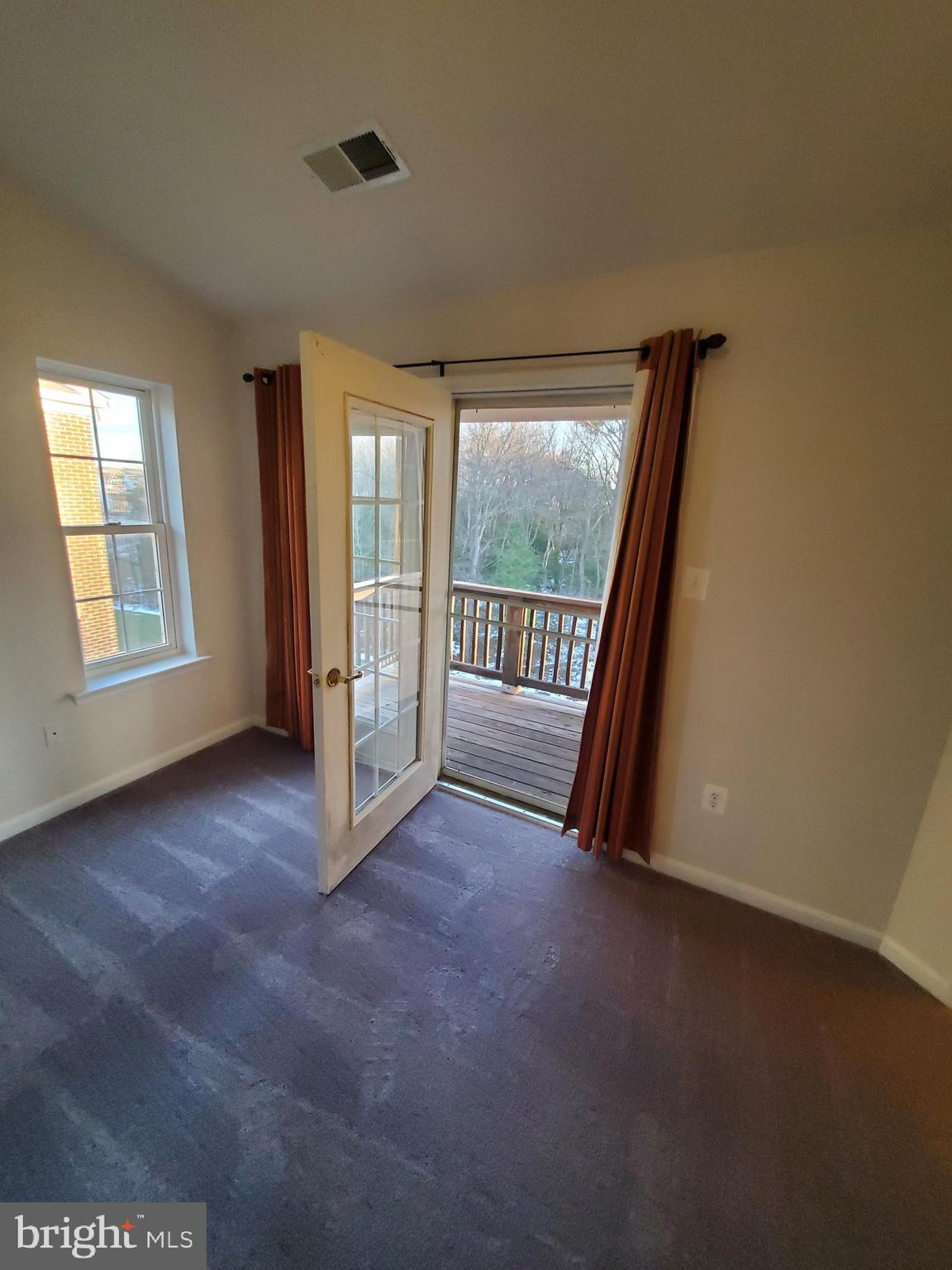 ST CHARLES SUB - SHEFFIELD - Residential Lease