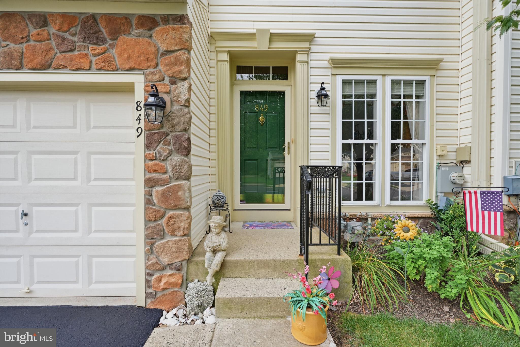849 GERANIUM DRIVE