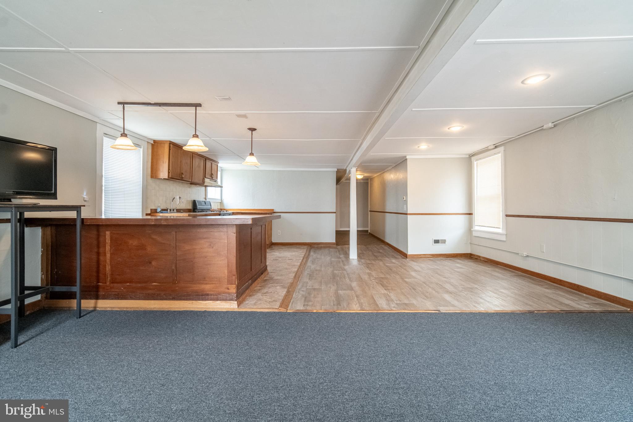 5 W MAPLE STREET