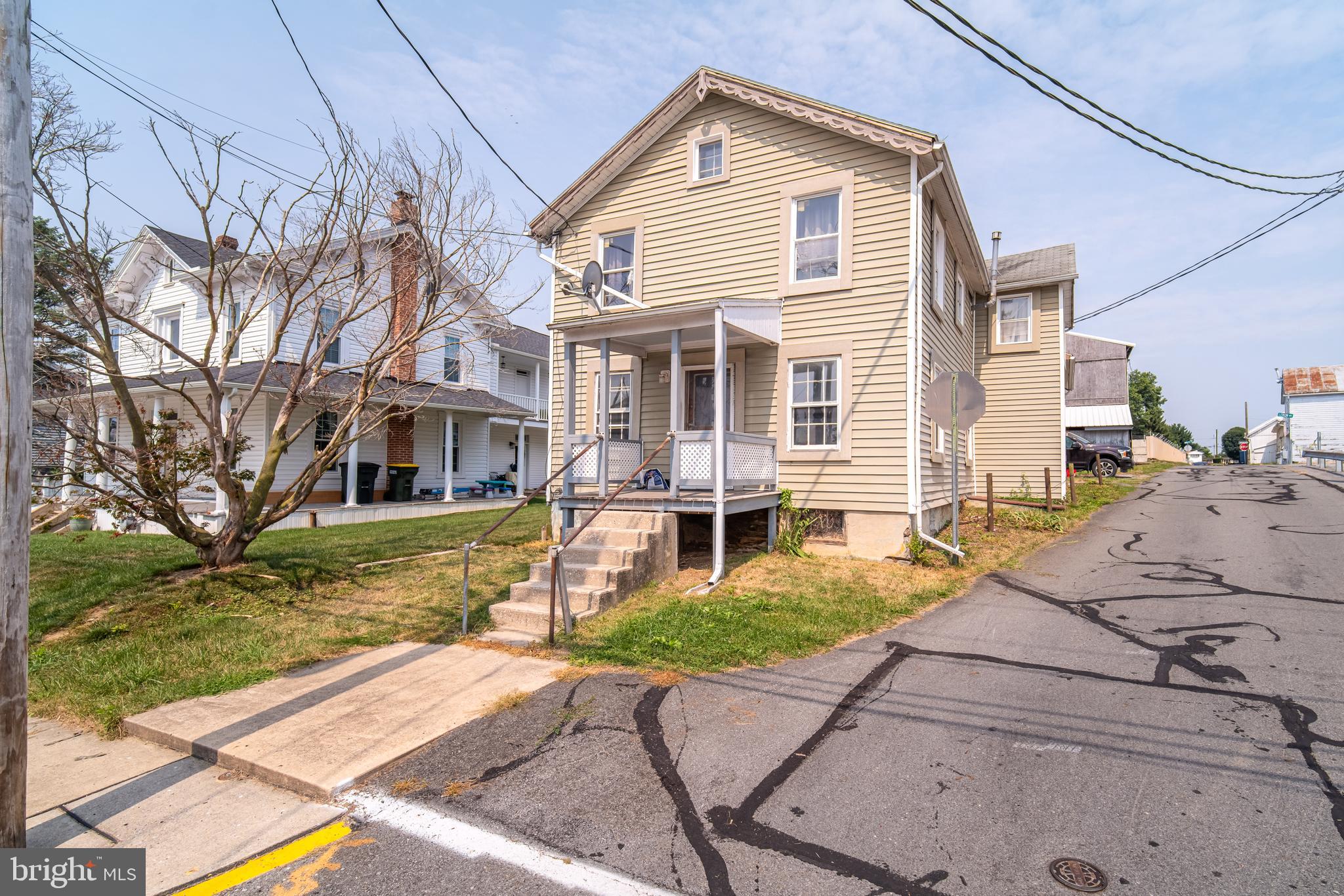 5 W MAPLE STREET