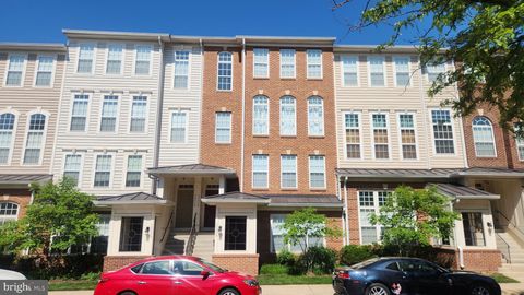 Photo of 6055 - A Wicker Lane #127, CENTREVILLE, VA 20121 (MLS # VAFX2309352)