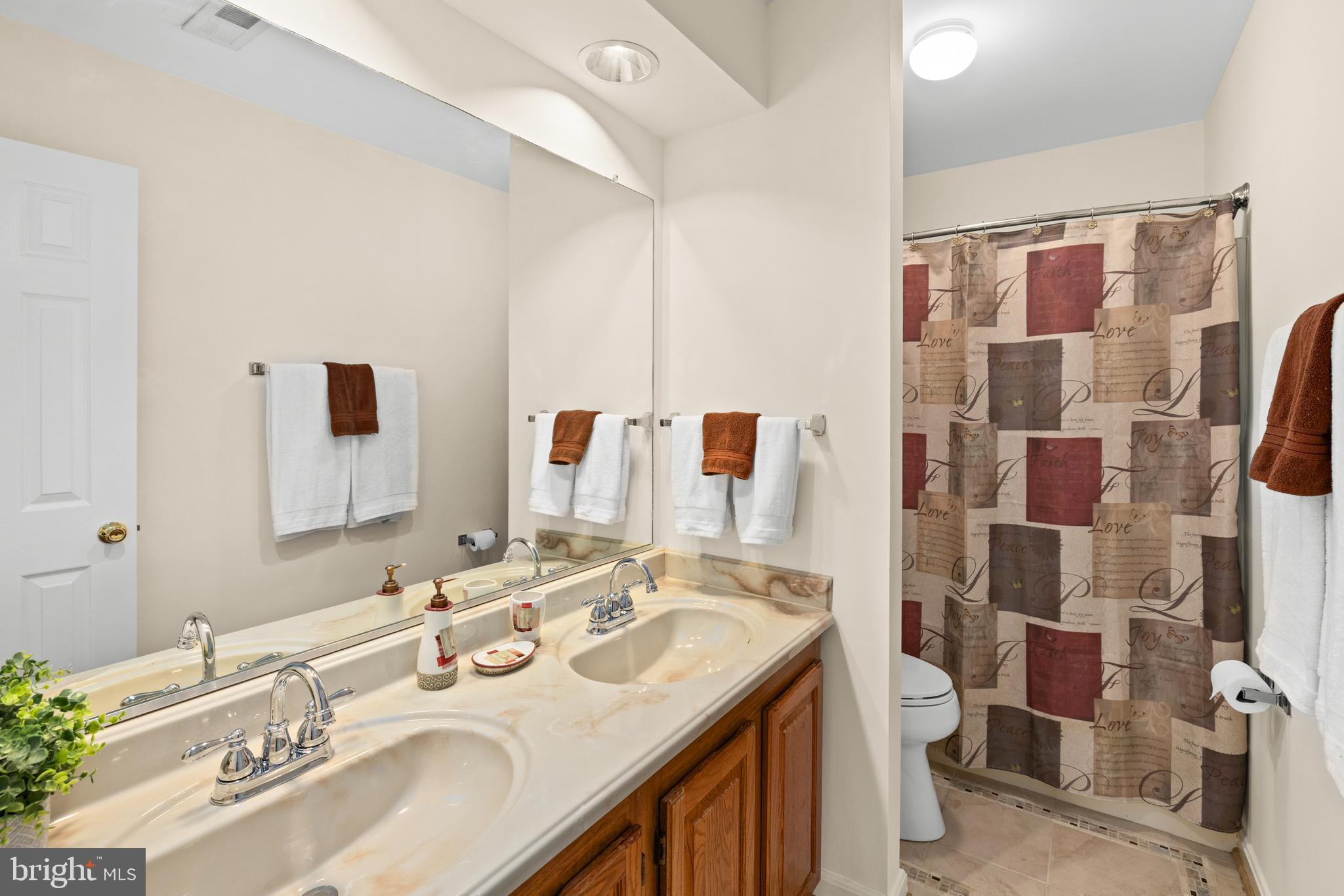 FOX POINT - Residential