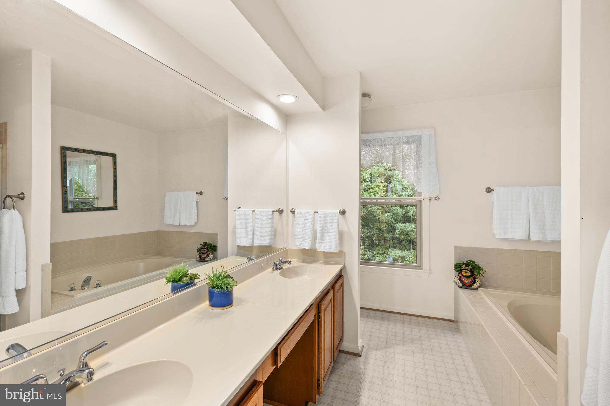 FOX POINT - Residential