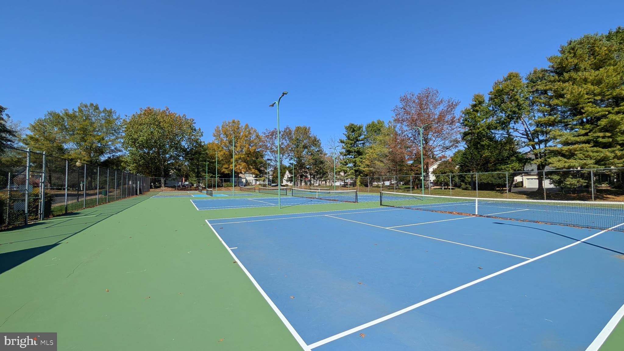 FOX POINT - Residential