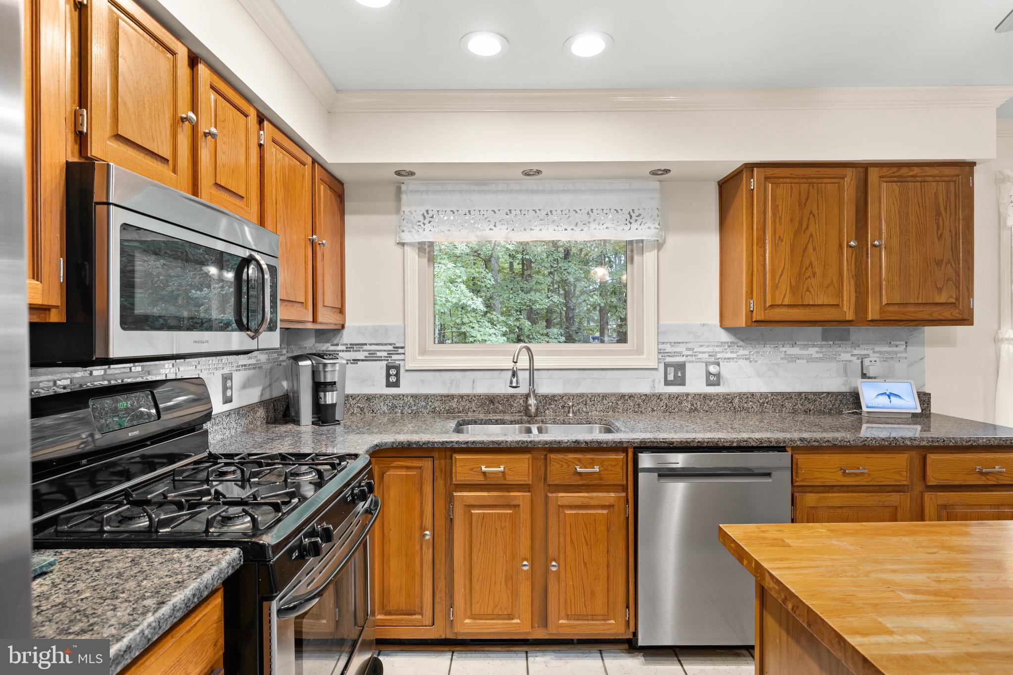 FOX POINT - Residential