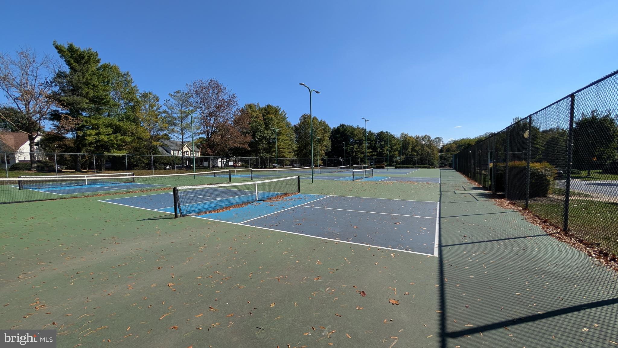 FOX POINT - Residential