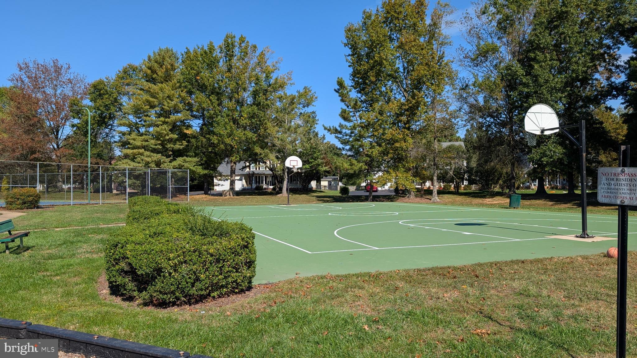 FOX POINT - Residential