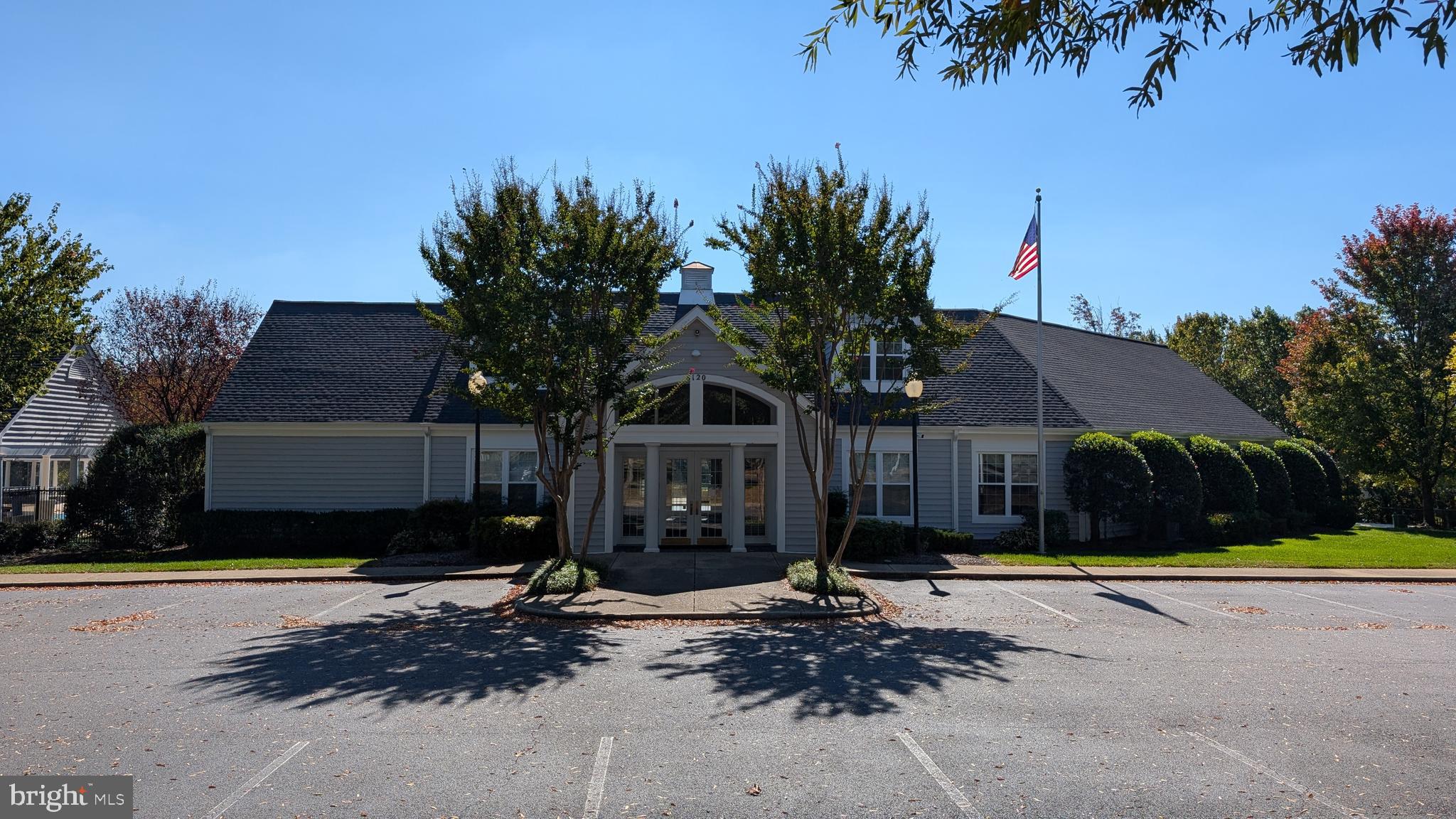 FOX POINT - Residential