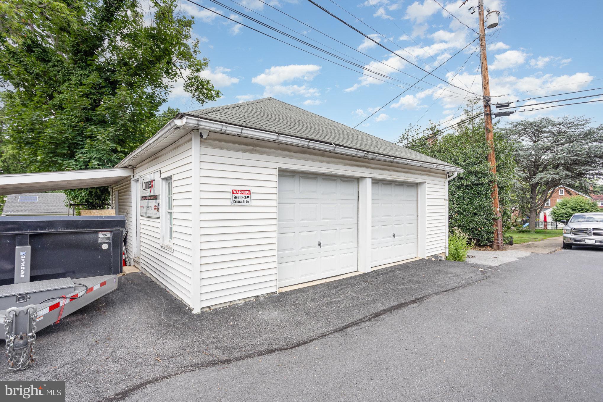 153 S 32ND STREET