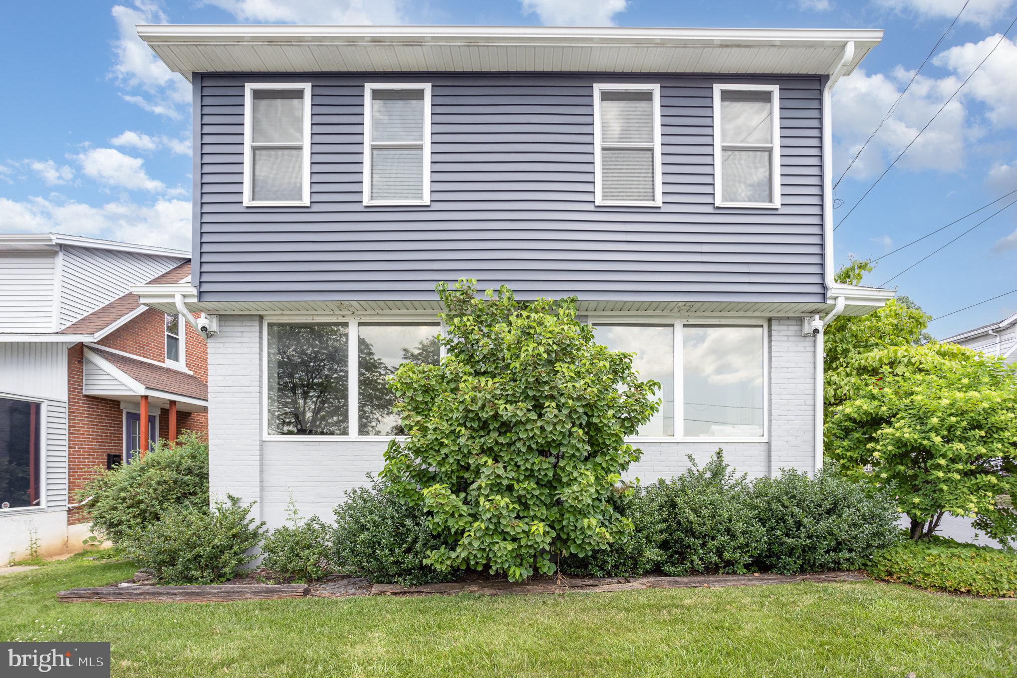 153 S 32ND STREET