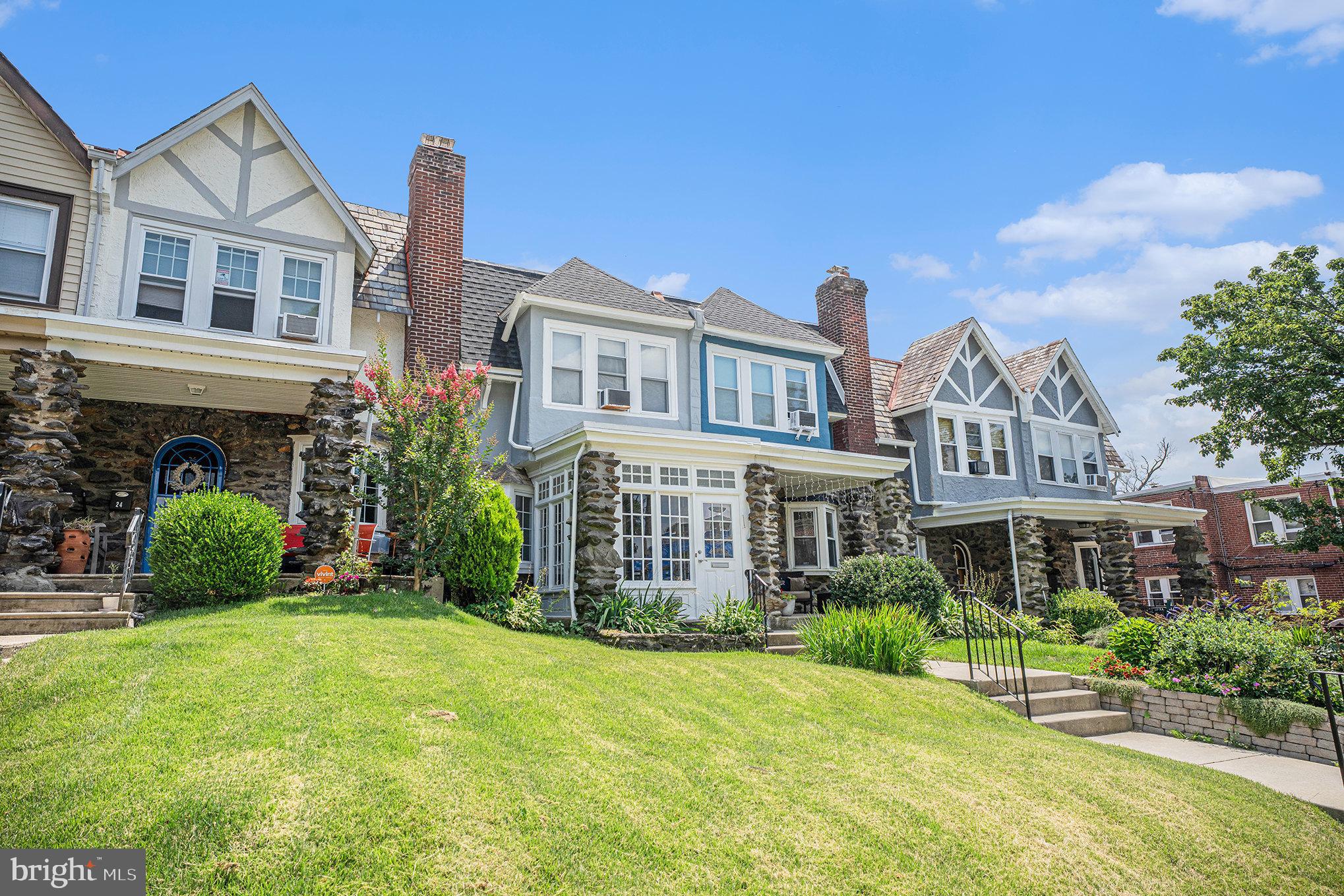 22 E ROUMFORT ROAD