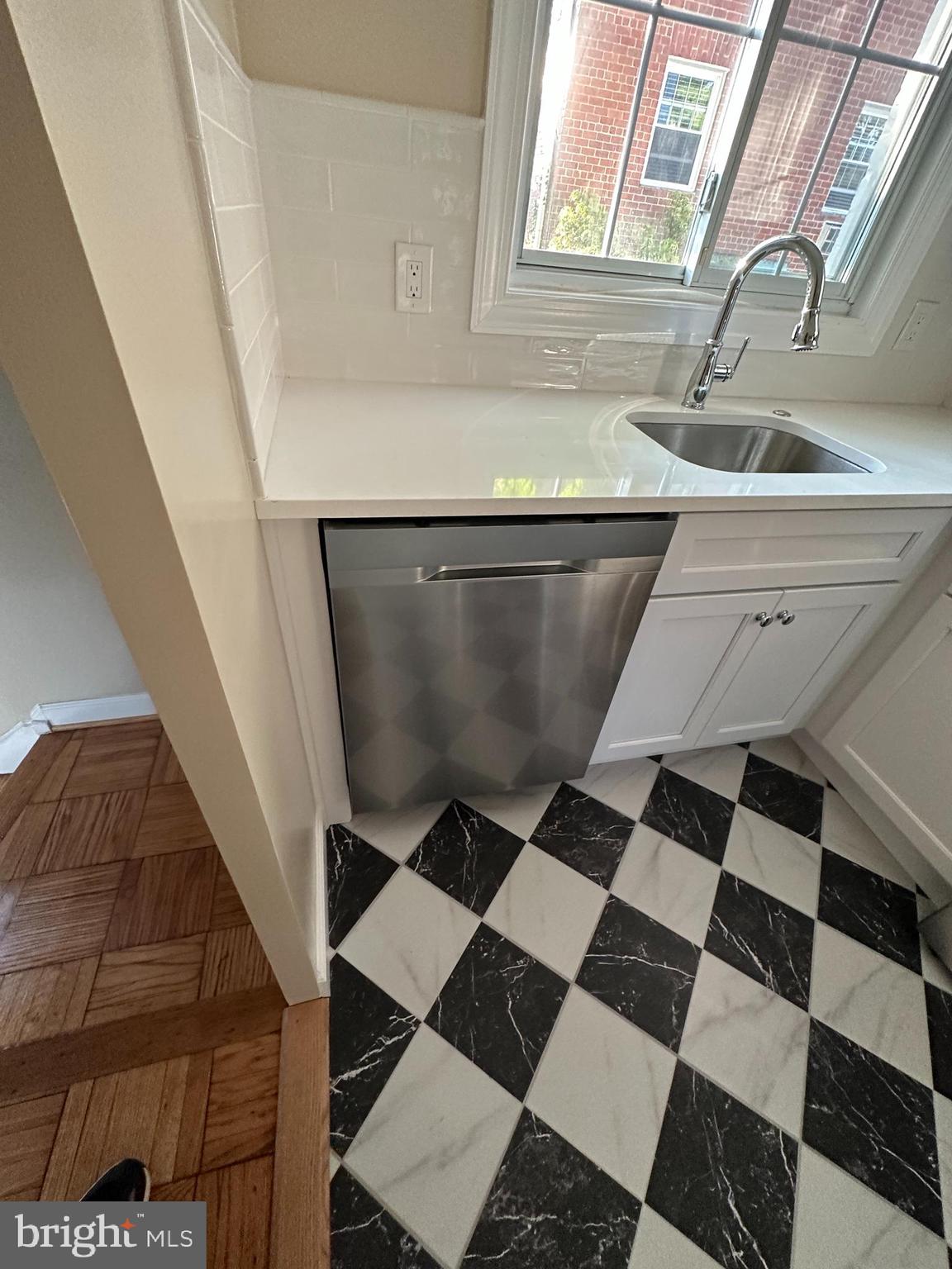 PARKFAIRFAX - Residential Lease