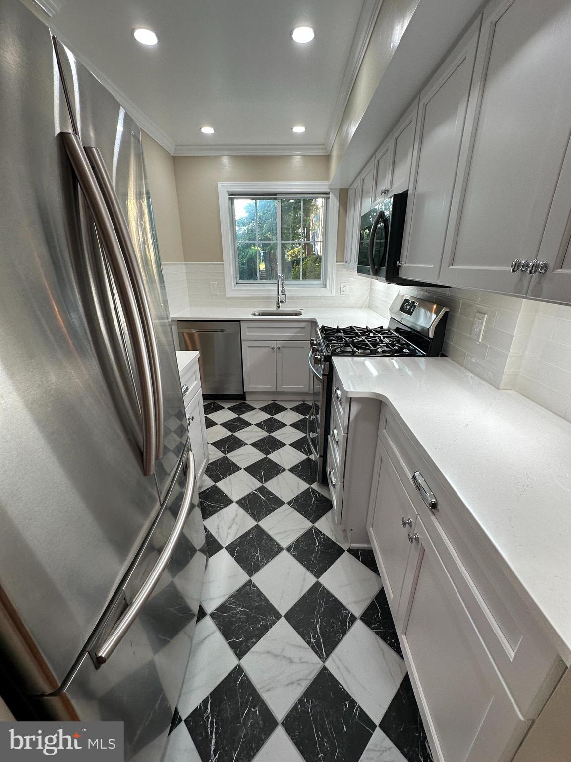 PARKFAIRFAX - Residential Lease