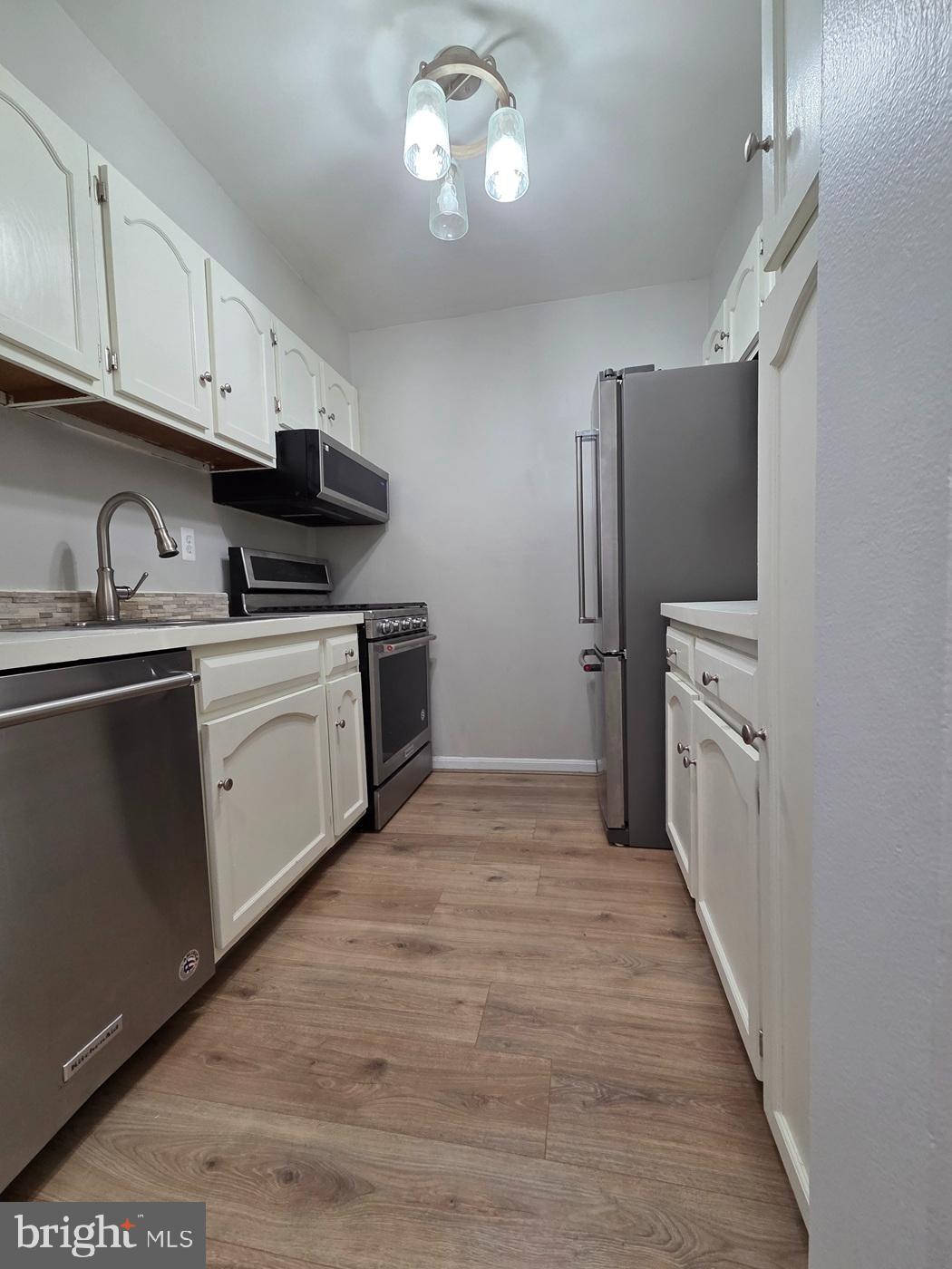 BURKE COVE - Residential Lease