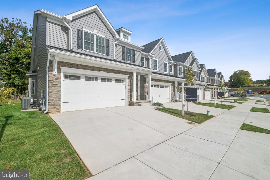 1714 BOTANICAL CT 23