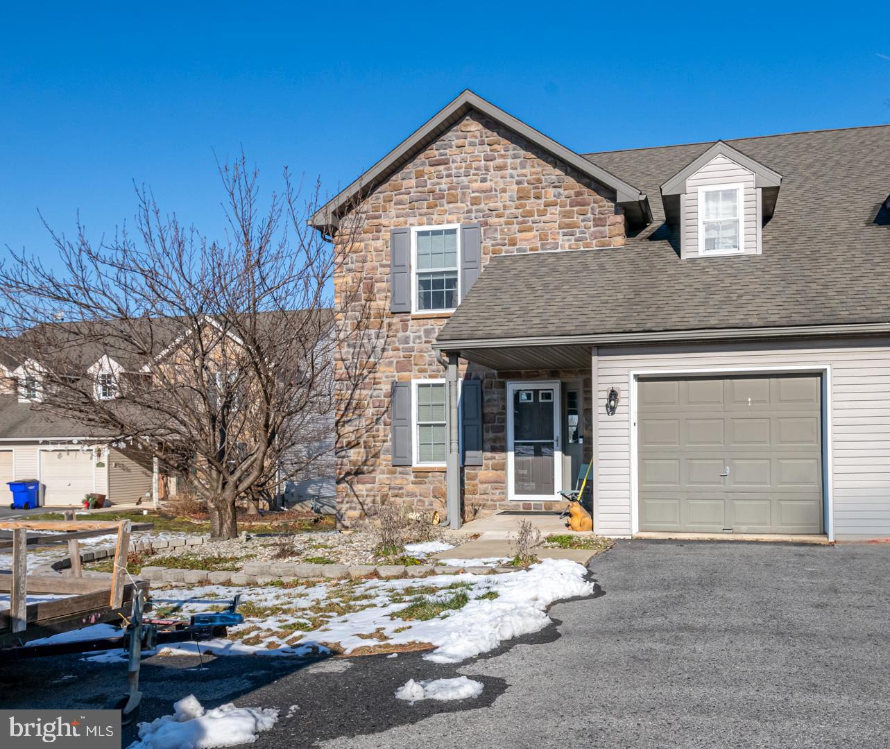 MAIDENCREEK - Residential