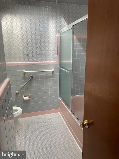 Philadelphia, Pennsylvania 19145, United States, 3 Bedrooms Bedrooms, ,2 BathroomsBathrooms,Residential,Contingent,77658