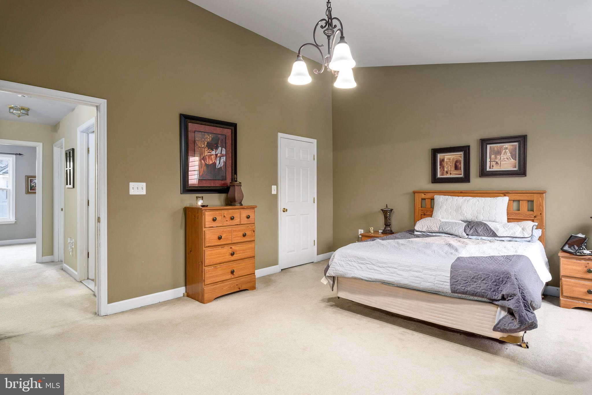 HAWKS VIEW GLEN - Residential