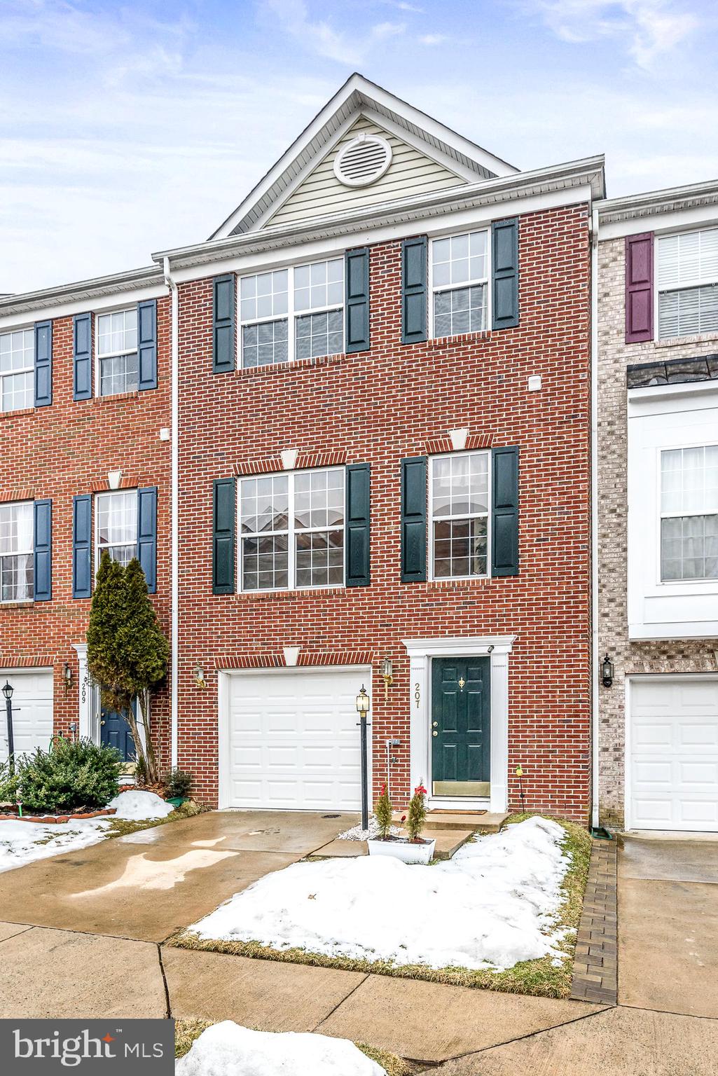 HAWKS VIEW GLEN - Residential