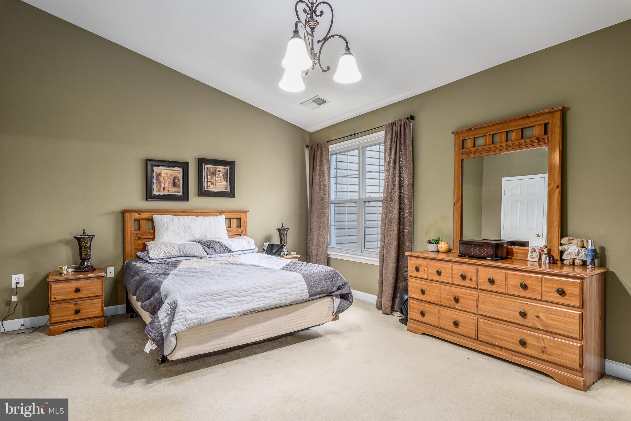 HAWKS VIEW GLEN - Residential