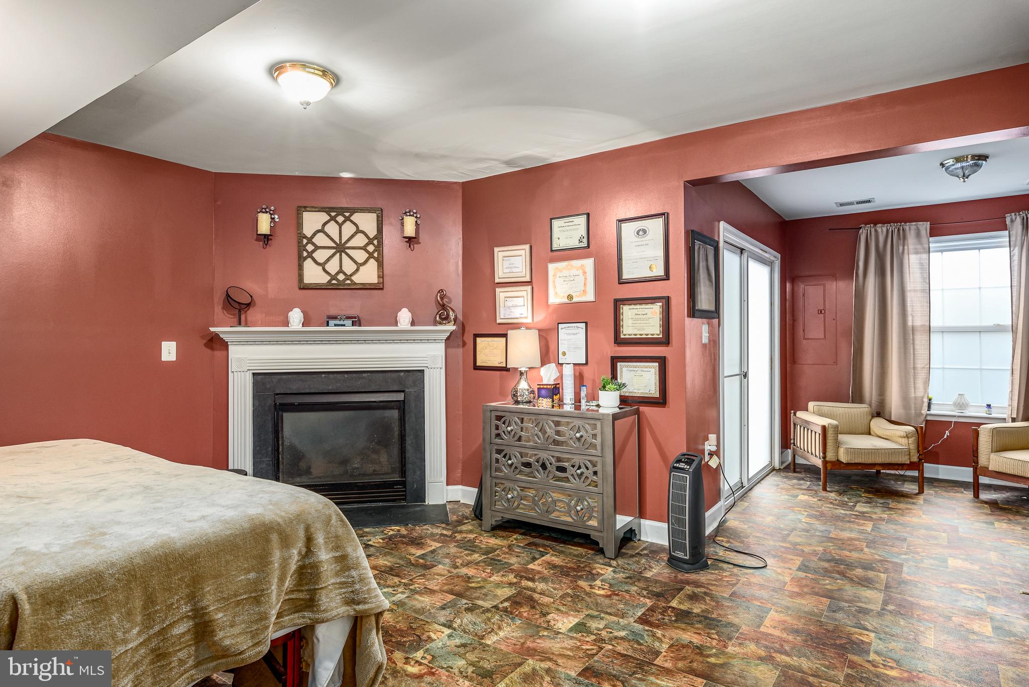 HAWKS VIEW GLEN - Residential