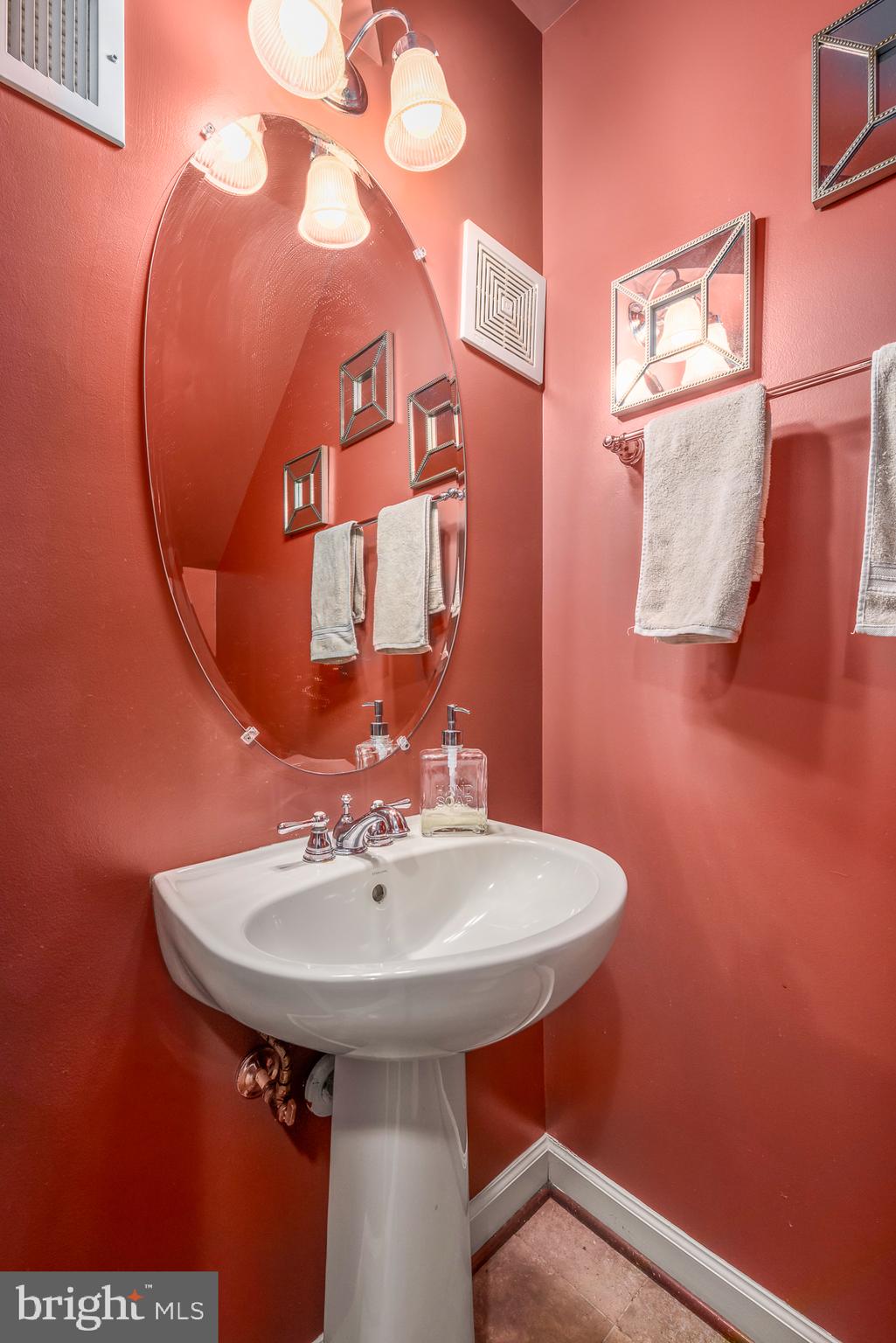 HAWKS VIEW GLEN - Residential