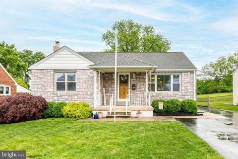 26 W NORTH LANE CONSHOHOCKEN PA 19428