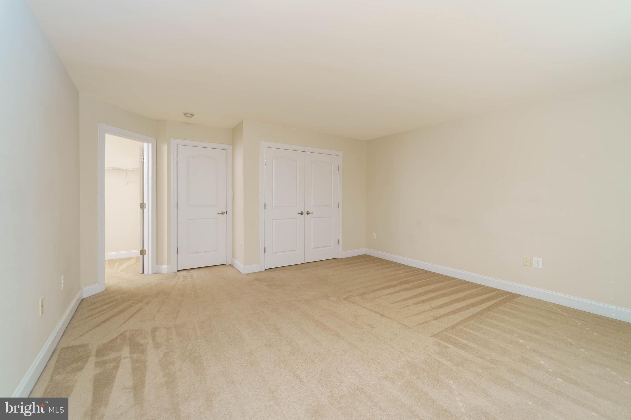 RESERVE AT TYSONS CORNER - Residential Lease