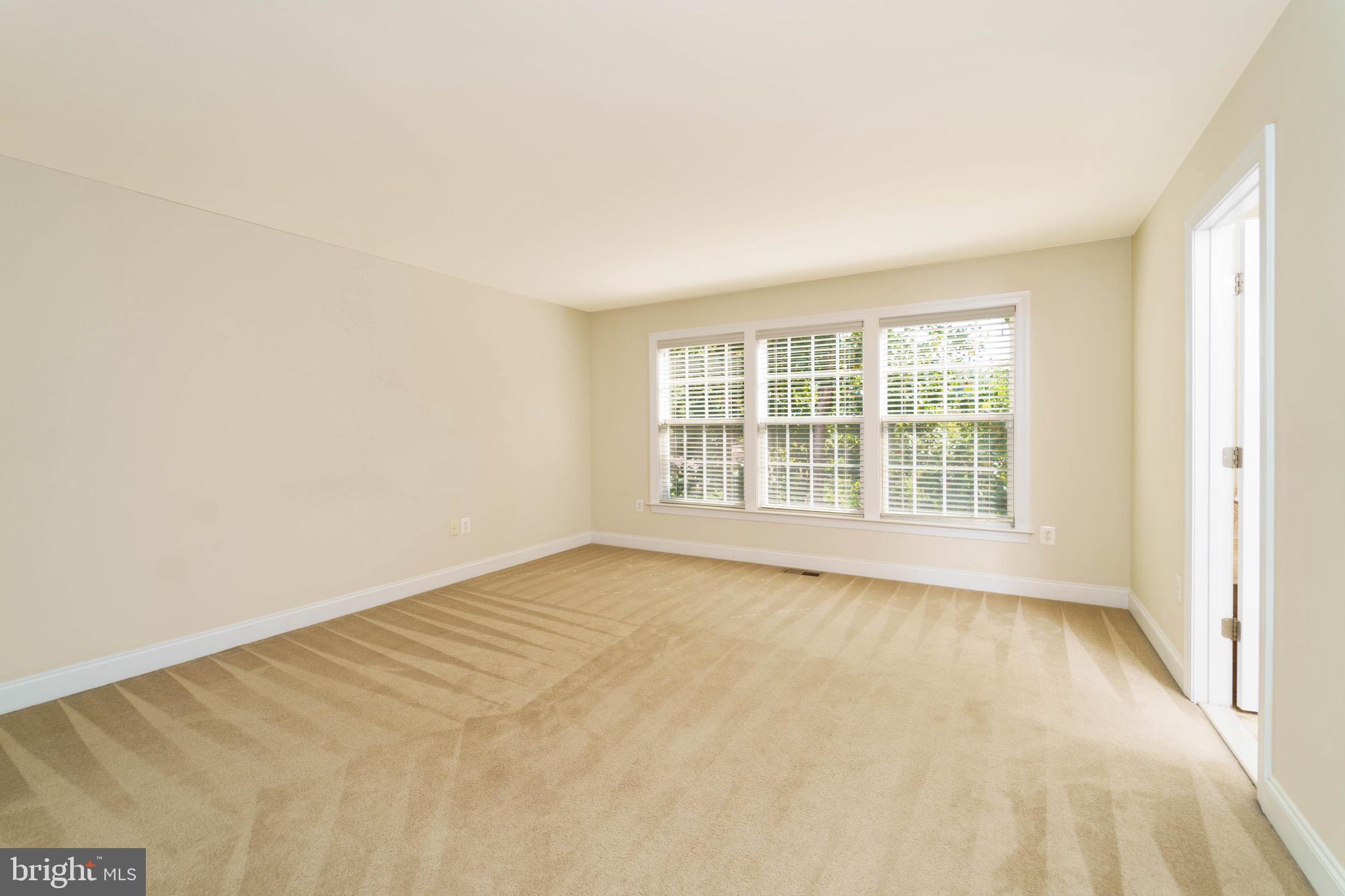 RESERVE AT TYSONS CORNER - Residential Lease
