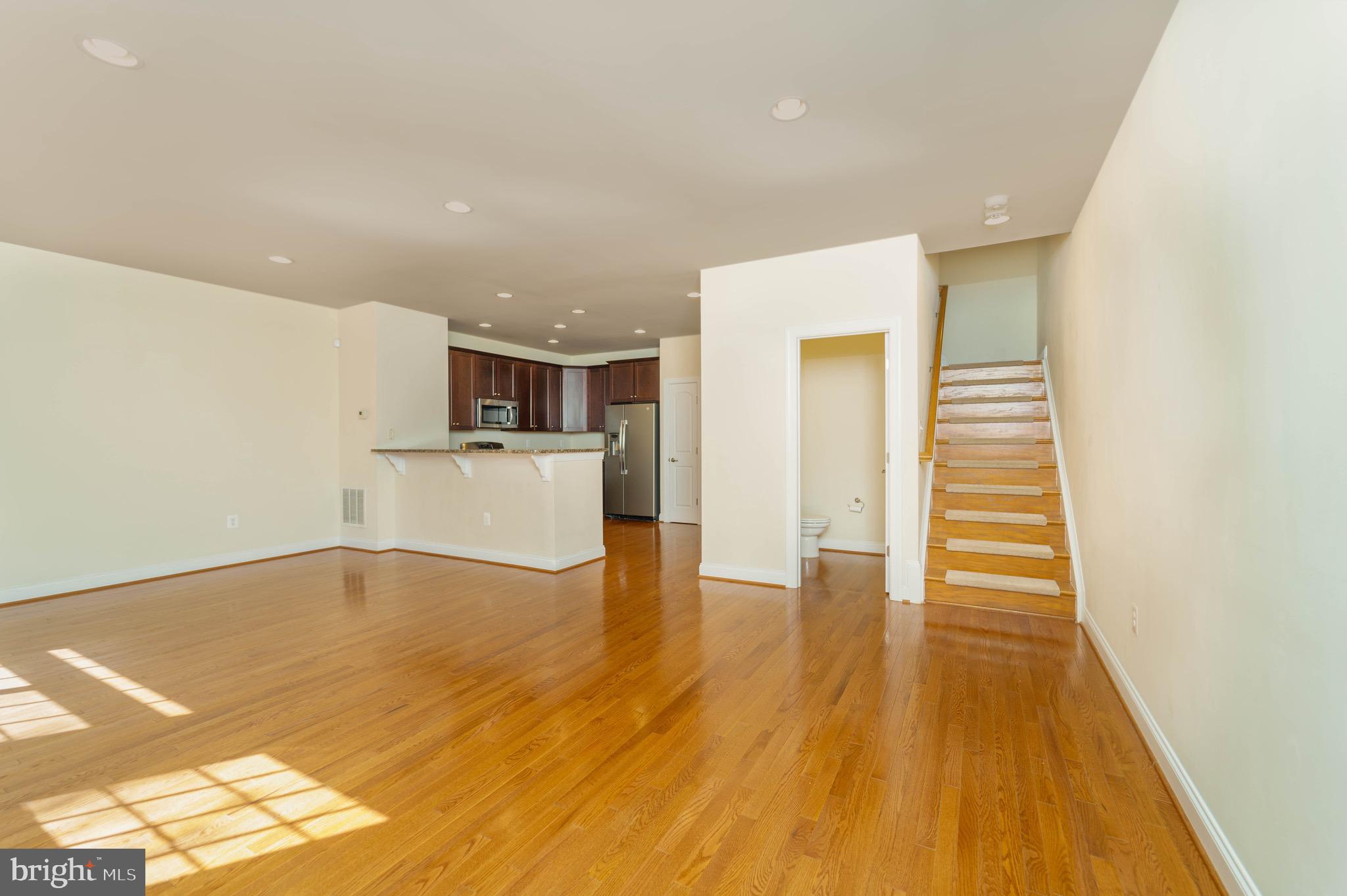 RESERVE AT TYSONS CORNER - Residential Lease