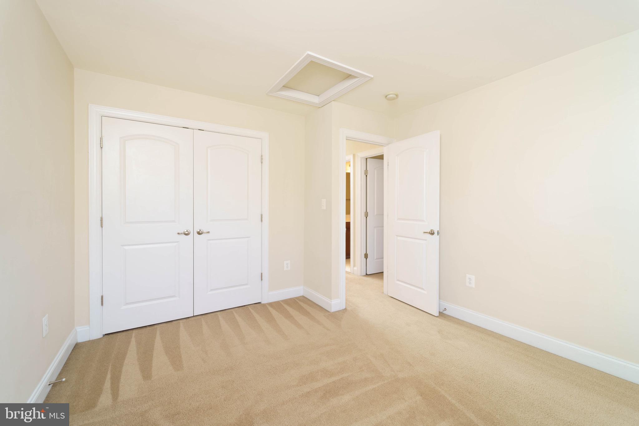 RESERVE AT TYSONS CORNER - Residential Lease