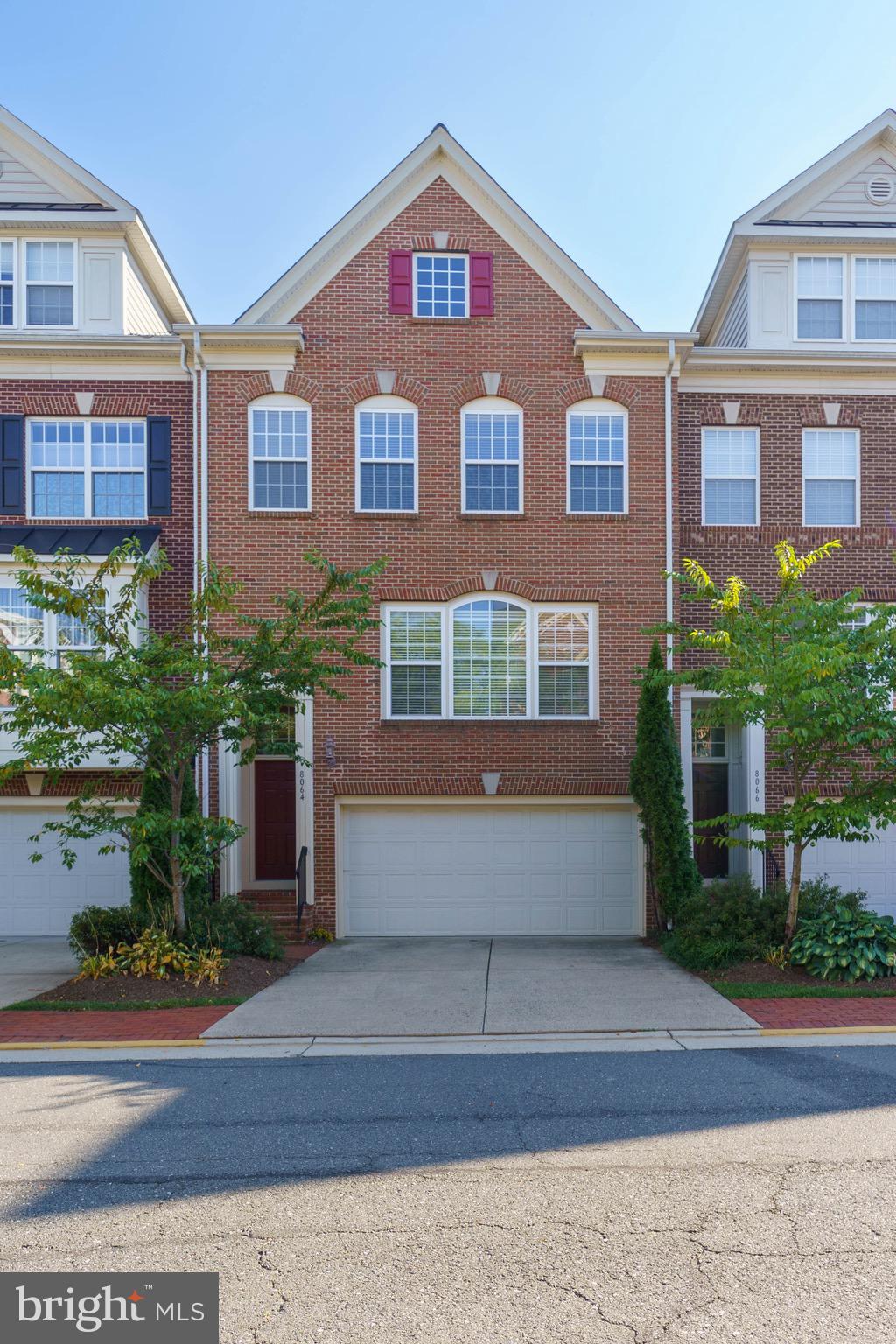 RESERVE AT TYSONS CORNER - Residential Lease